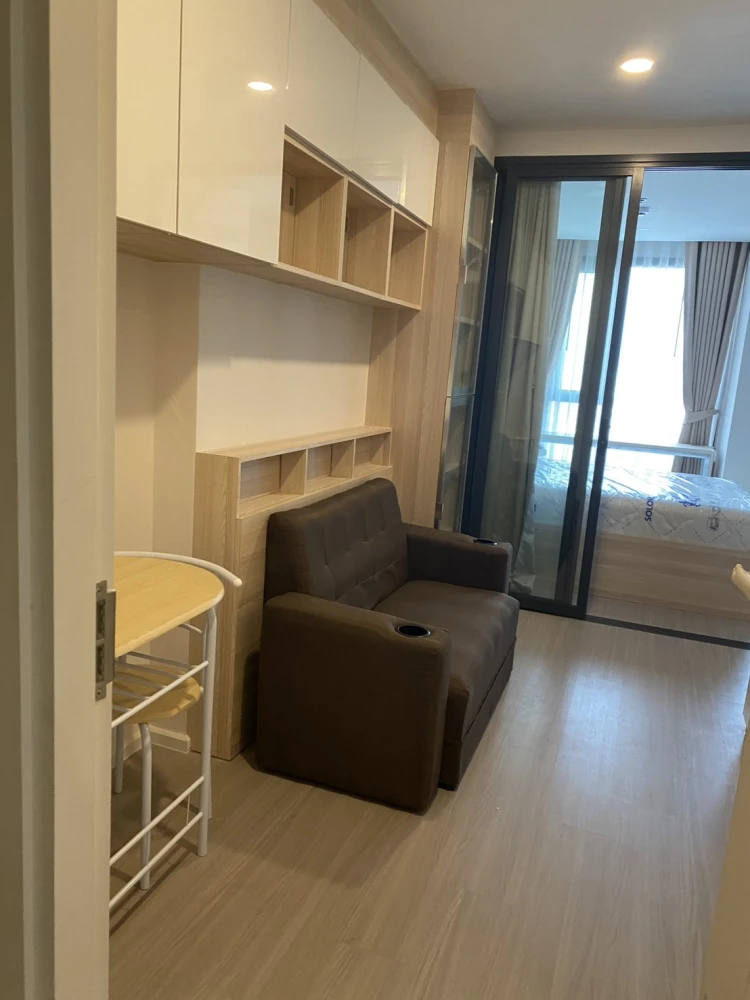 Condo for rent, Denim Jatujak, ready to move in, partitioned into separate areas, great price. Don't miss out!