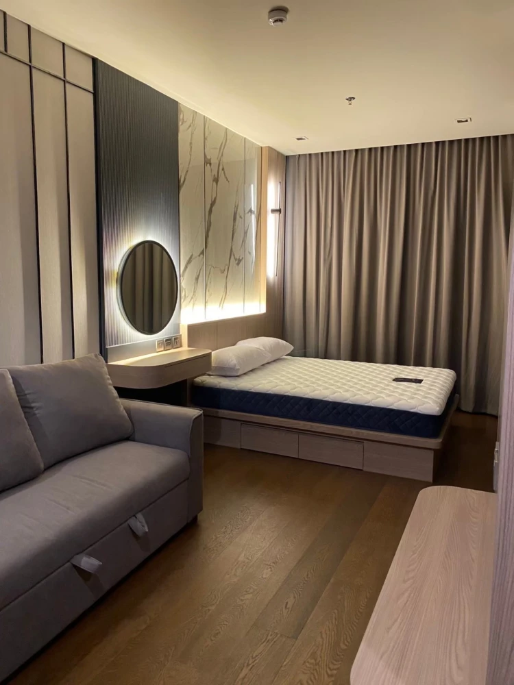 Condo for rent at Ideo Q Victory. Nicely decorated with high-quality built-in furniture. Amazing price! Book today! Don't miss out!