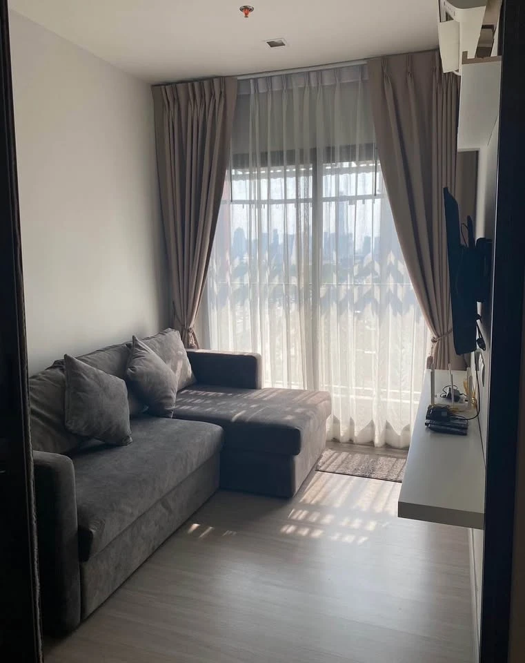 Condo for rent: Life Asoke Hype, room with garage, fully furnished, just bring your belongings and move in.