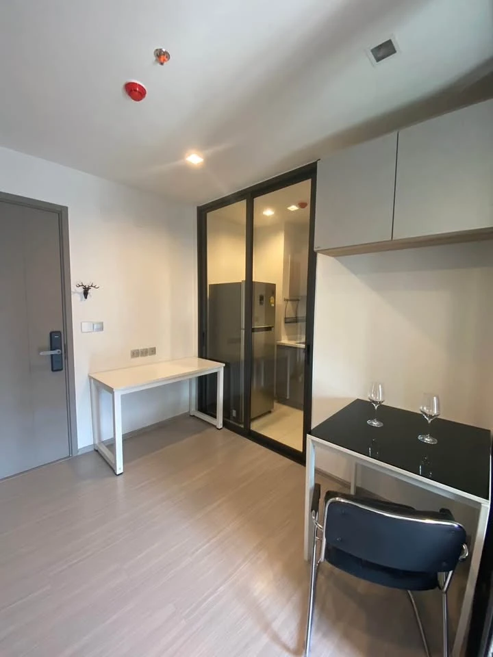 Condo for rent: Life Asoke Hype, room with garage, fully furnished, just bring your belongings and move in.