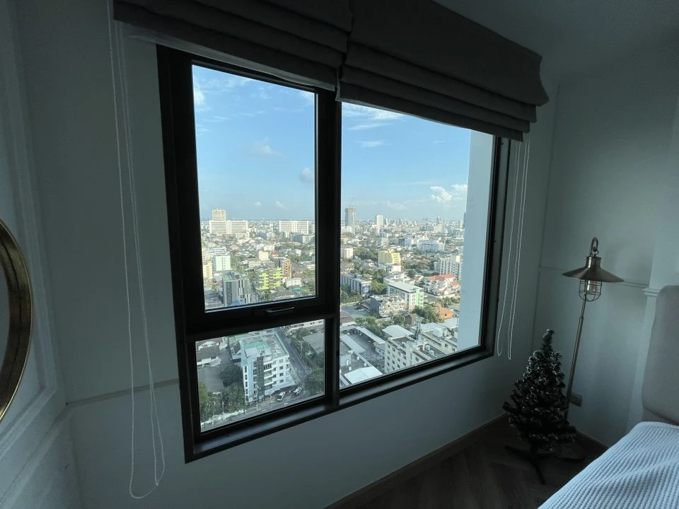 Condo for rent: Life Ladprao. Cozy room with ample living space. Fully equipped with all the amenities. Move in now!