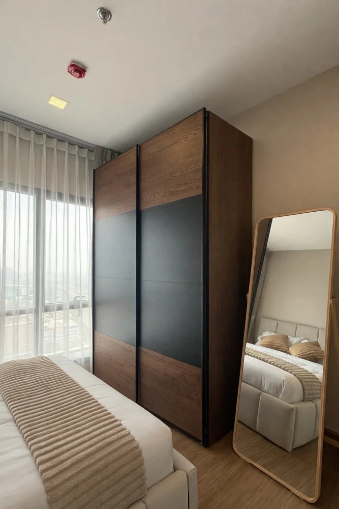 Condo for rent at Metris Rama 9-Ramkhamhaeng. Fully furnished and equipped with appliances. Just bring your suitcase and move in!