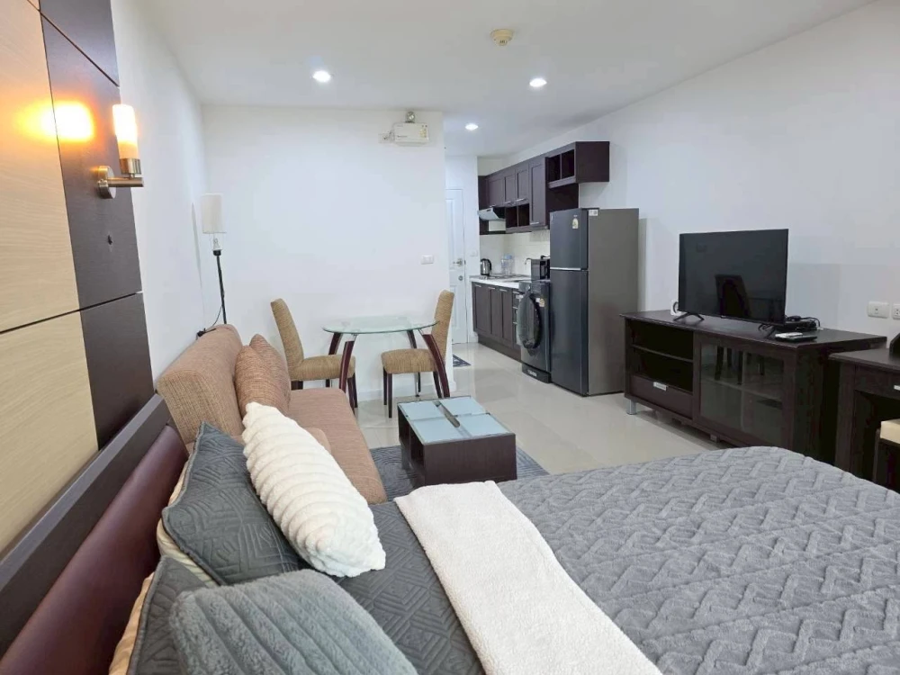 Condo for rent at Metro Park Sathorn. Fully furnished and ready to move in. Complete amenities. Don't miss out!