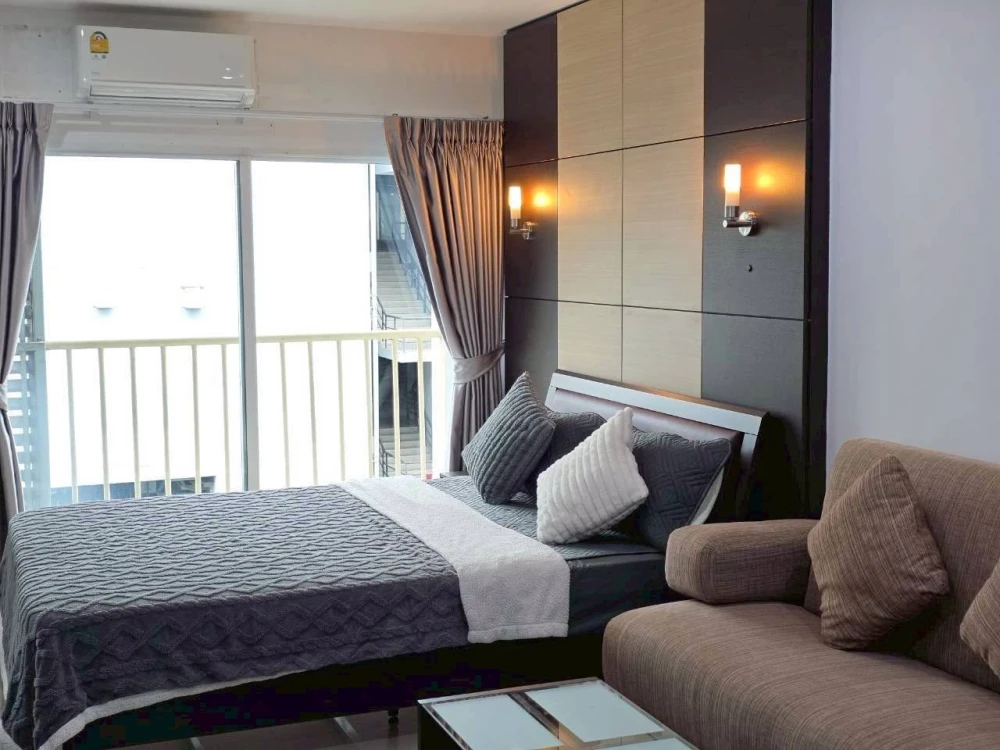 Condo for rent at Metro Park Sathorn. Fully furnished and ready to move in. Complete amenities. Don't miss out!