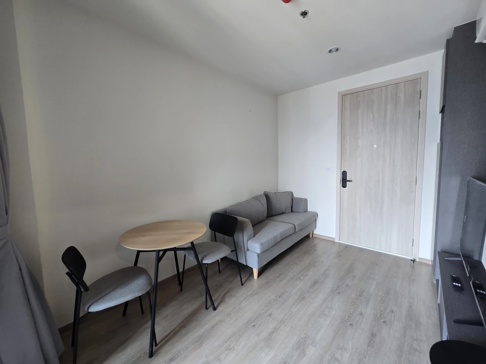 Condo for rent at NUE District R9. Nice unit on the 32nd floor with great views. Fully furnished. Book now, don't miss this opportunity!