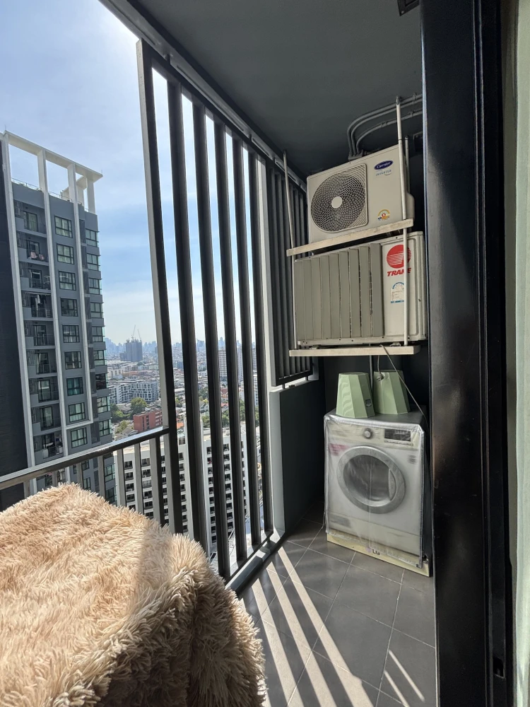 Condo for rent Quinn Ratchada 17 (Quinn Ratchada 17) near MRT Sutthisan.