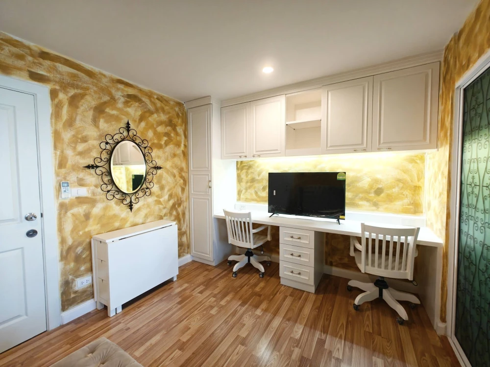 Condo for rent at Regent Orchid Sukhumvit 101. Fully furnished and ready to move in. High-quality wallpaper installed. Book now! Don't miss out!