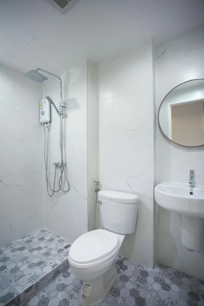 Spacious and comfortable condo for rent at Serrano Rama 2. Great price! Book now before it's gone!