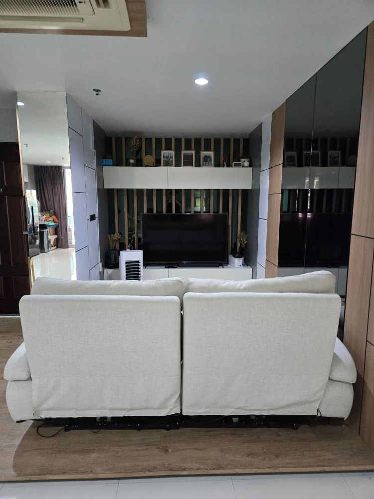Condo for rent Sukhumvit Living Town, large room, comfortable, 3rd floor, garden view, reserve now, don't wait.