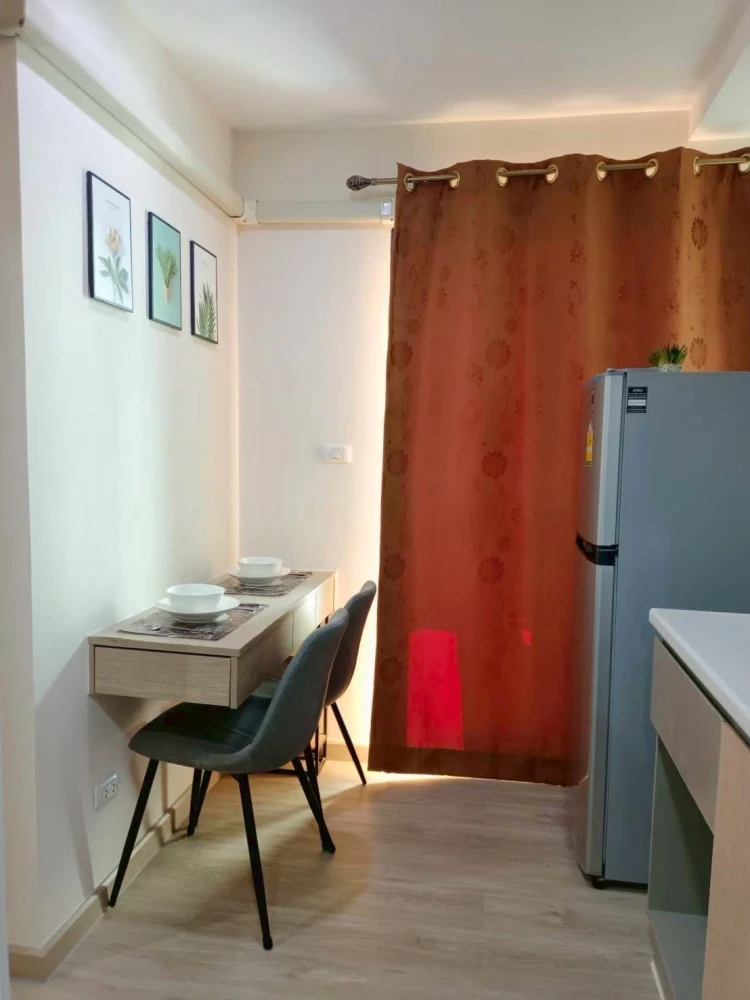 Condo for rent: The Excel Groove Lasalle 52, corner unit in Building A. Quiet, resort-like atmosphere, private, ready to move in.