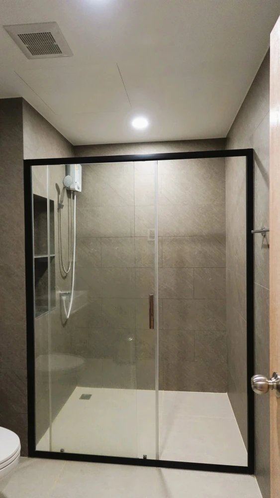 Condo for rent at The Livin Phetkasem. Spacious and comfortable unit with ample living space. Convenient and fully equipped. Don't miss out!