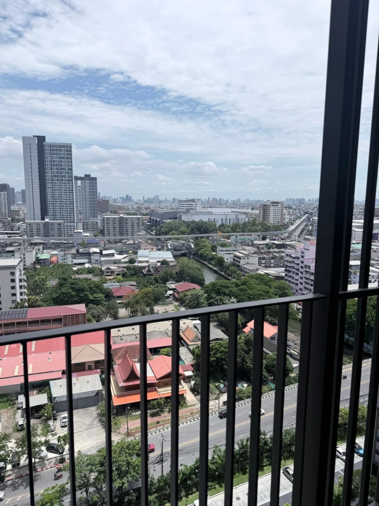 Condo for rent at The Living Ramkhamhaeng. The unit is partitioned into separate, well-defined zones. Great price! Book now!