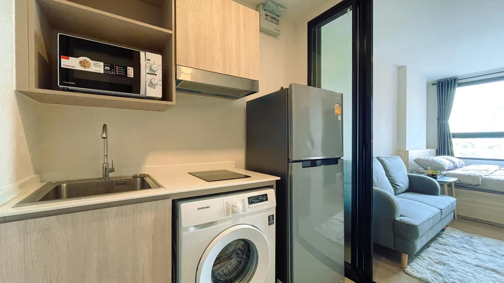 Condo for rent: The Muve Kaset, ready to move in, complete with amenities. You'll regret not booking.