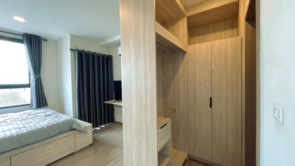 Condo for rent: The Muve Kaset, ready to move in, complete with amenities. You'll regret not booking.