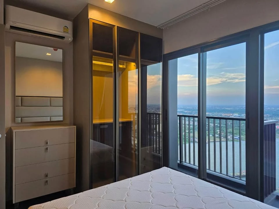 Condo for rent: The Politan Aqua, 45th floor, river view, fully furnished, ready to move in. You'll regret not booking it.