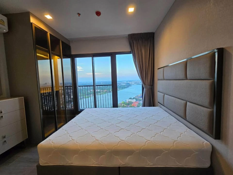 Condo for rent: The Politan Aqua, 45th floor, river view, fully furnished, ready to move in. You'll regret not booking it.