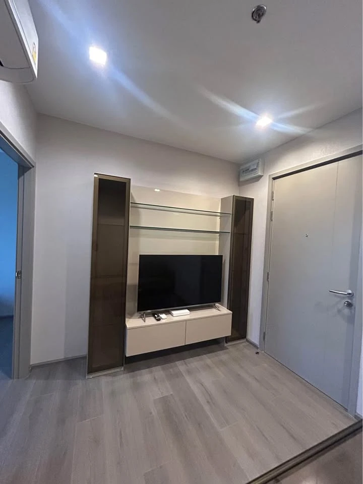 Condo for rent: The Politan Aqua, 45th floor, river view, fully furnished, ready to move in. You'll regret not booking it.