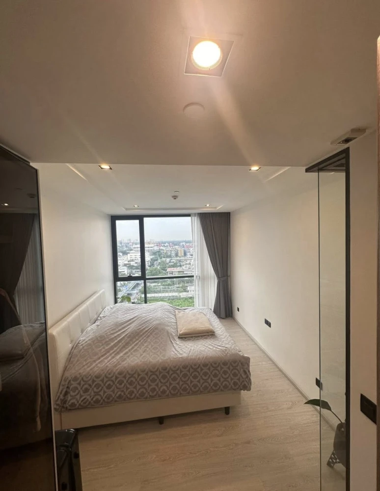 ปล่อยเช่าคอนโด The Room Sukhumvit 38 ห้องพร้อมอยู่ ชั้น 15 ชั้นสวนกลางติดสวน วิวสวนและแม่น้ำเจ้าพระยา เงียบสงบ จองเลย images
