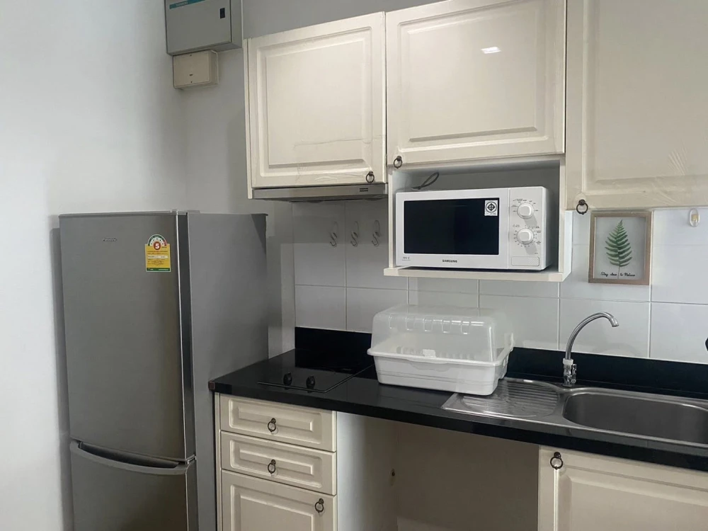Condo for rent at The Seed Memories Siam. Large, comfortable unit with ample living space. Fully furnished with appliances. Book now!