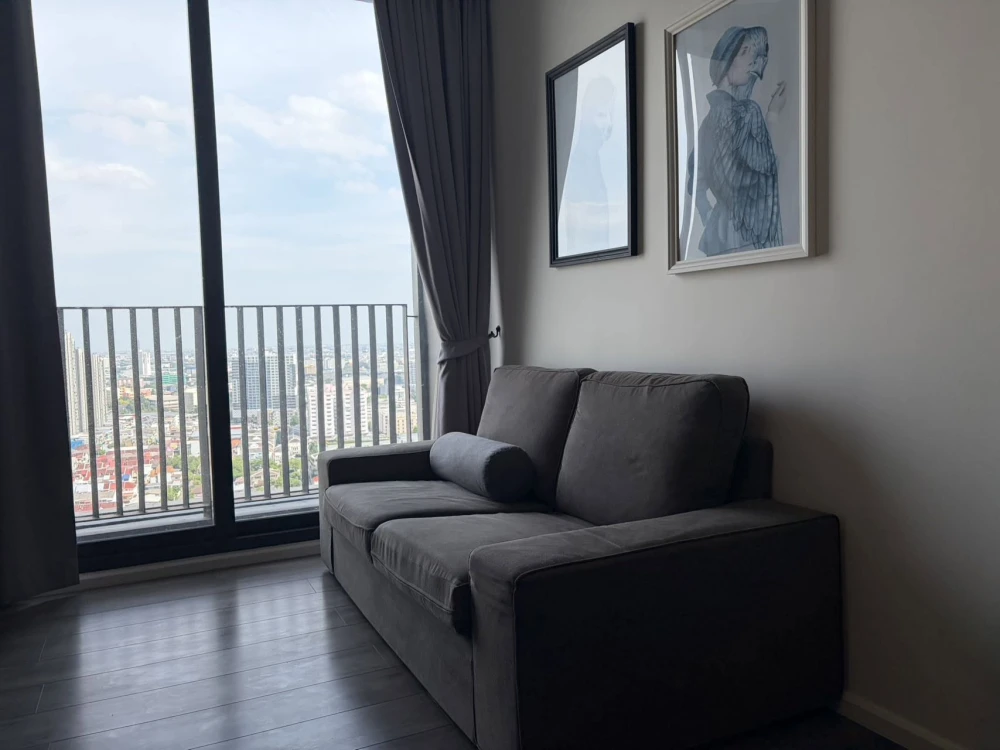 Condo for rent, Whizdom Essence, decorated room, ready to move in, 26th floor, high view, convenient, complete here, book now.