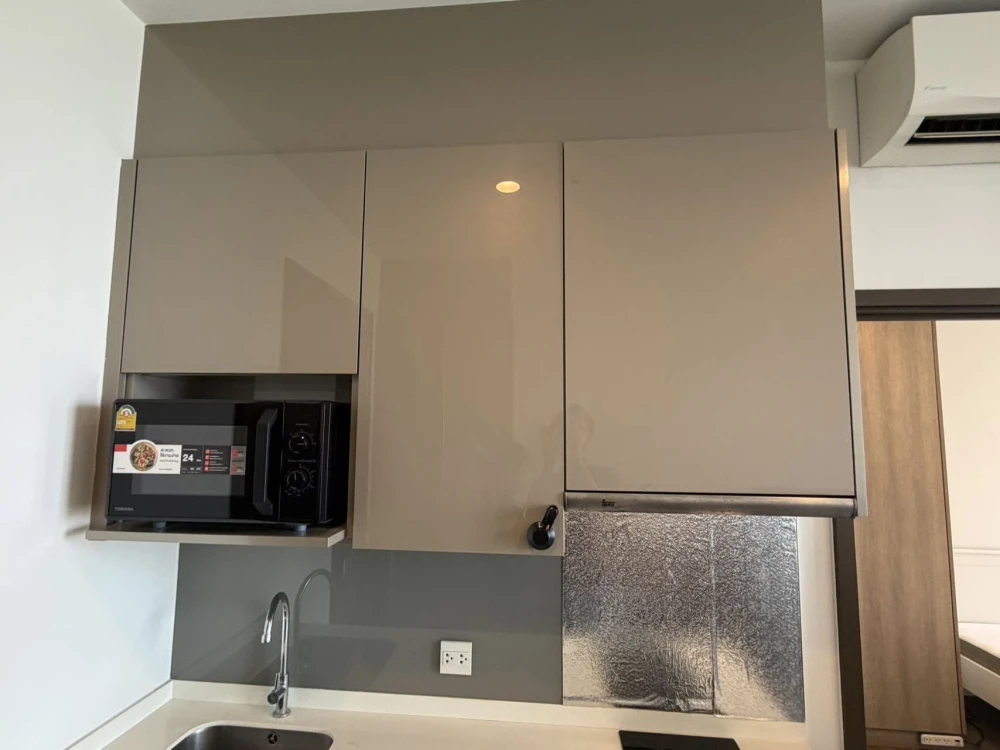 Condo for rent, Whizdom Essence, decorated room, ready to move in, 26th floor, high view, convenient, complete here, book now.