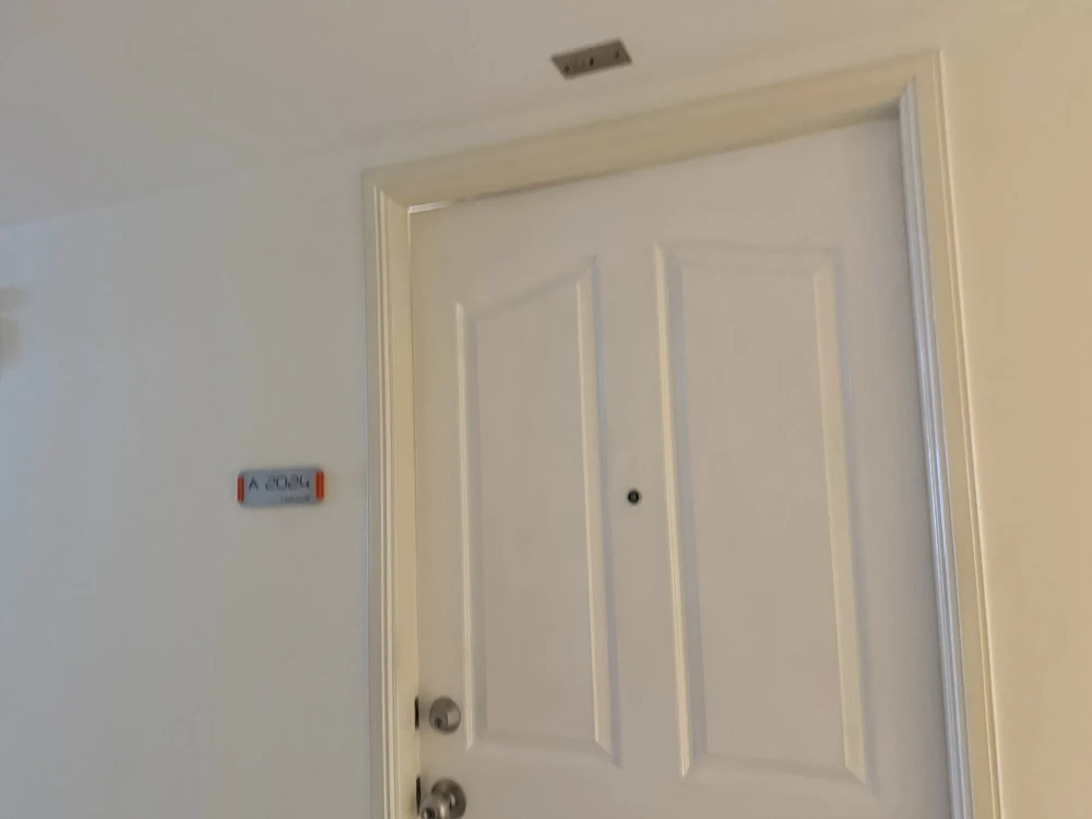 Condo for rent at Lumpini Ville Chaengwattana-Pakkret. The unit has separate partitions, creating well-defined zones. Book now, don't miss out!