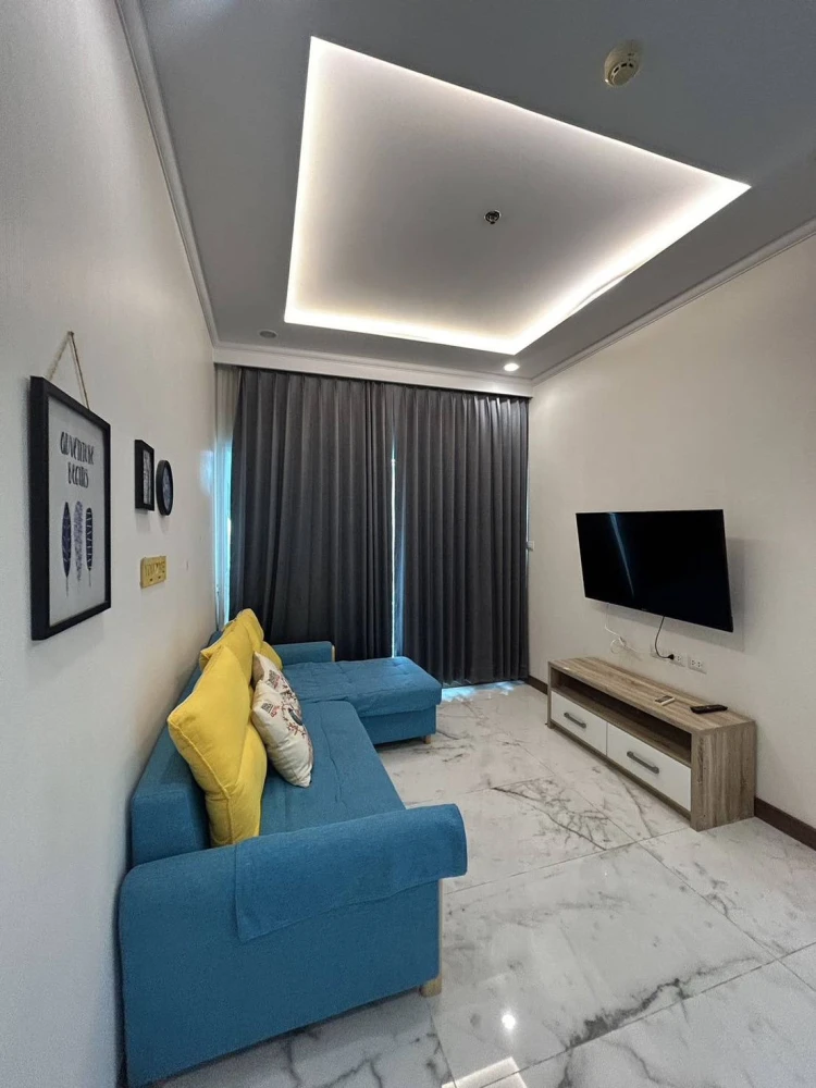 Condo for rent: Supalai Elite Surawong. Spacious room, plenty of living space, fully furnished, ready to move in. Reserve today!
