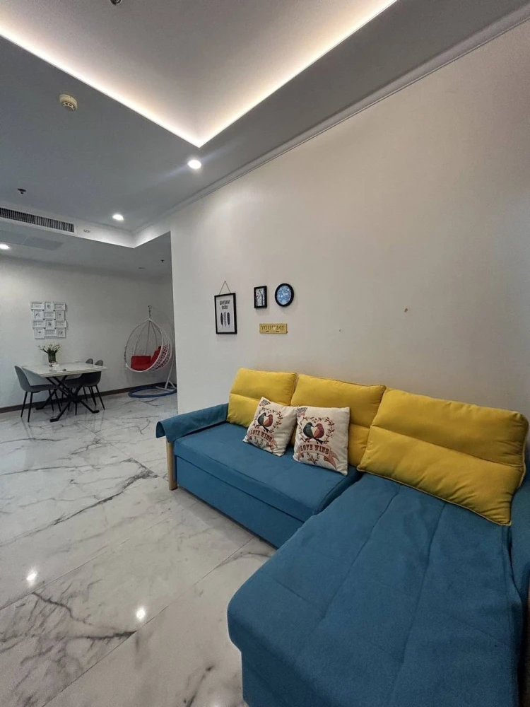 Condo for rent: Supalai Elite Surawong. Spacious room, plenty of living space, fully furnished, ready to move in. Reserve today!