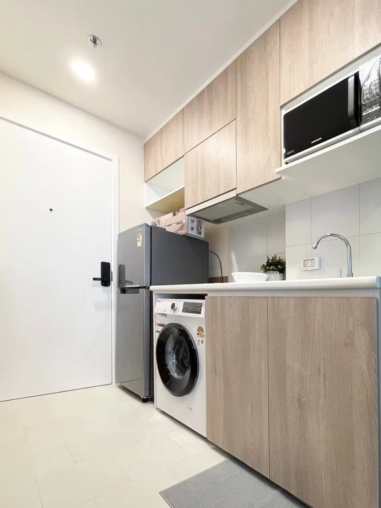 Condo for rent, Denim Chatuchak, fully furnished and ready to move in. Complete with furniture and appliances. Great value. Don't miss out!