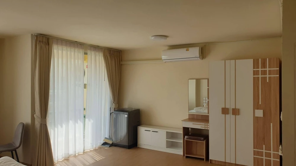Condo for rent at The Parkland Bangna. Ready to move in, fully furnished, great price. Book now, don't miss out!