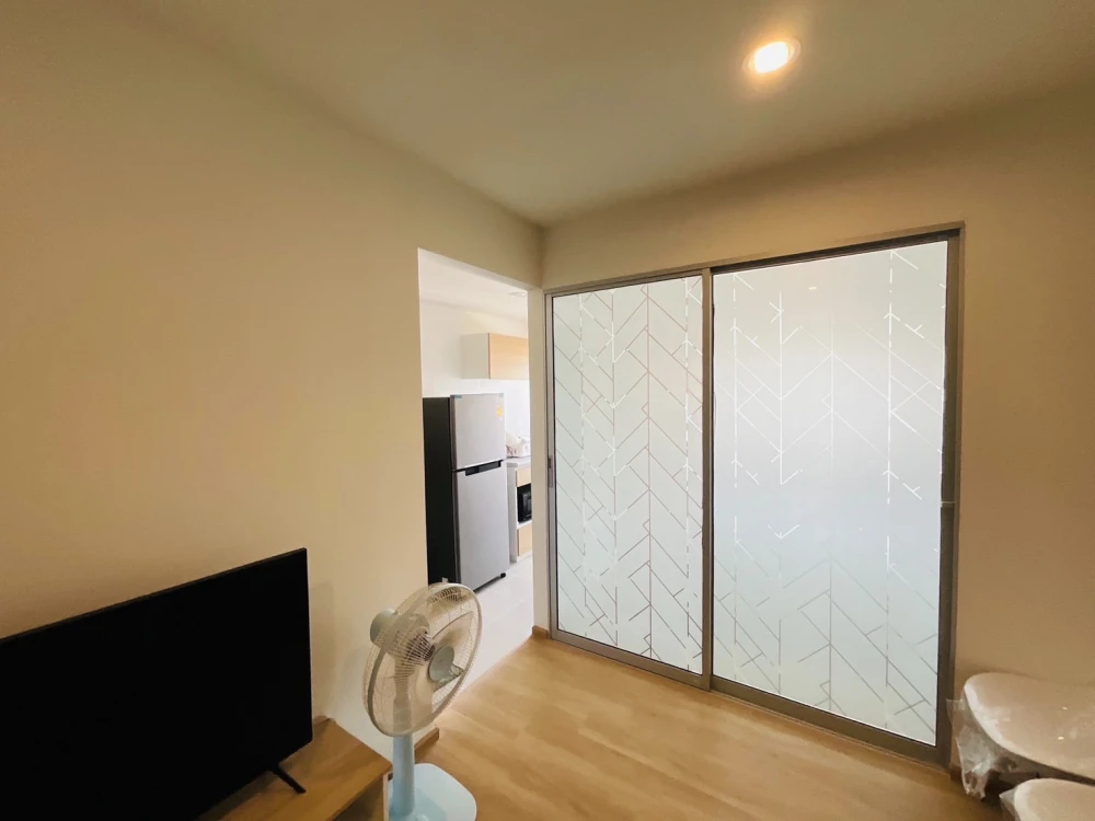 Condo for rent, Sena Kit Chalong Krung - Lat Krabang, ready to move in, fully furnished, appliances included, good price, reserve now!