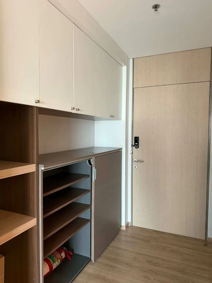 Condo for rent Noble Reform is ready to move in.