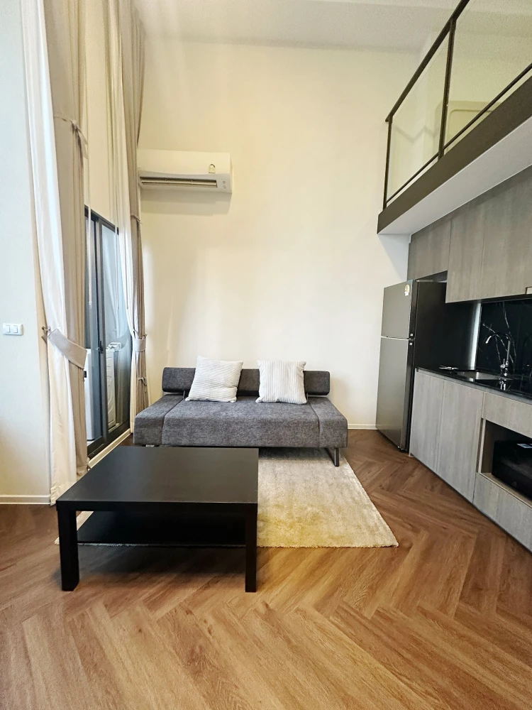 Condo for rent, Siamese Sukhumvit 48, Double Volume unit, fully furnished, 19th floor, beautiful view, floor-to-ceiling windows. Book now, don't wait!