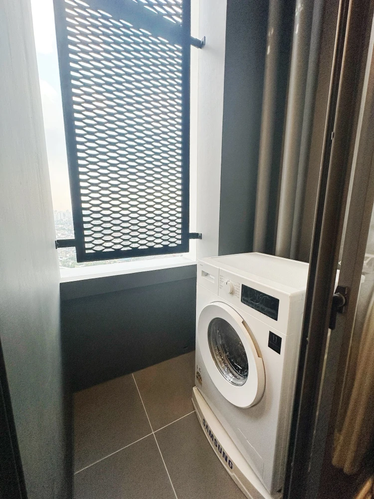 Condo for rent, Siamese Sukhumvit 48, Double Volume unit, fully furnished, 19th floor, beautiful view, floor-to-ceiling windows. Book now, don't wait!