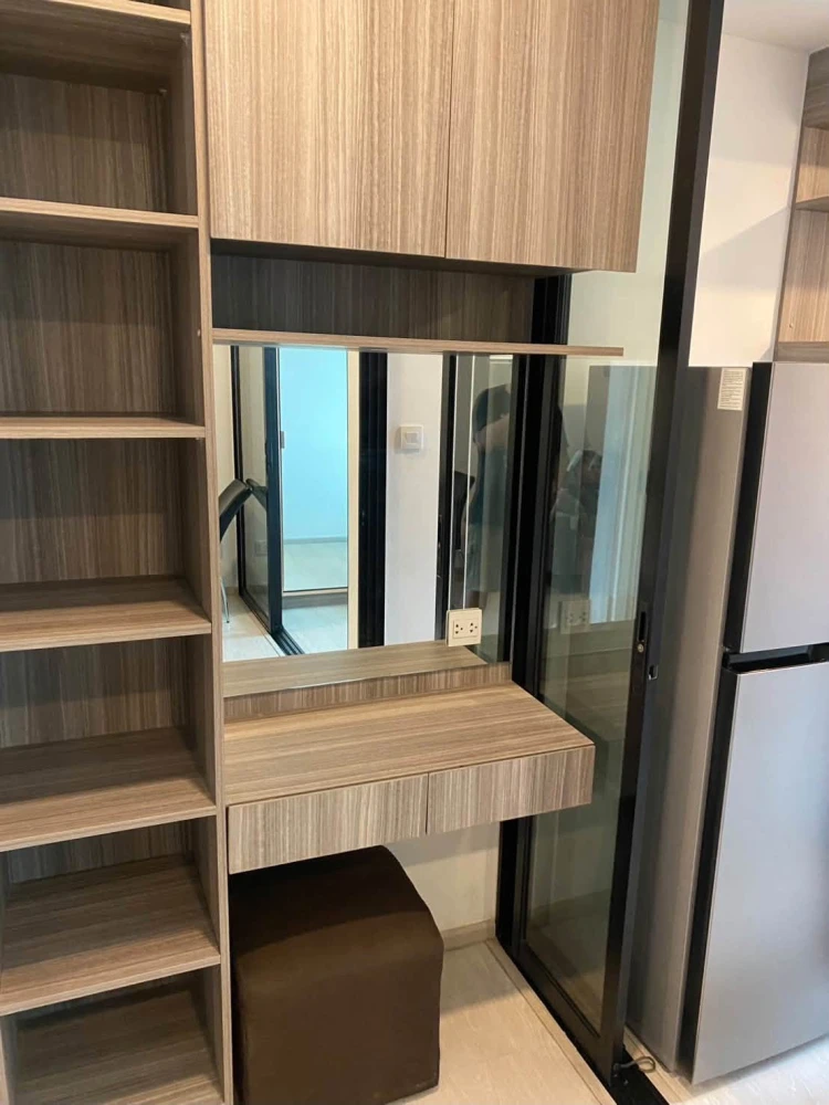 Condo for rent at Knightsbridge Phahonyothin Interchange. Beautiful unit, high floor, great view, cool and comfortable. Ready to move in! Convenient l