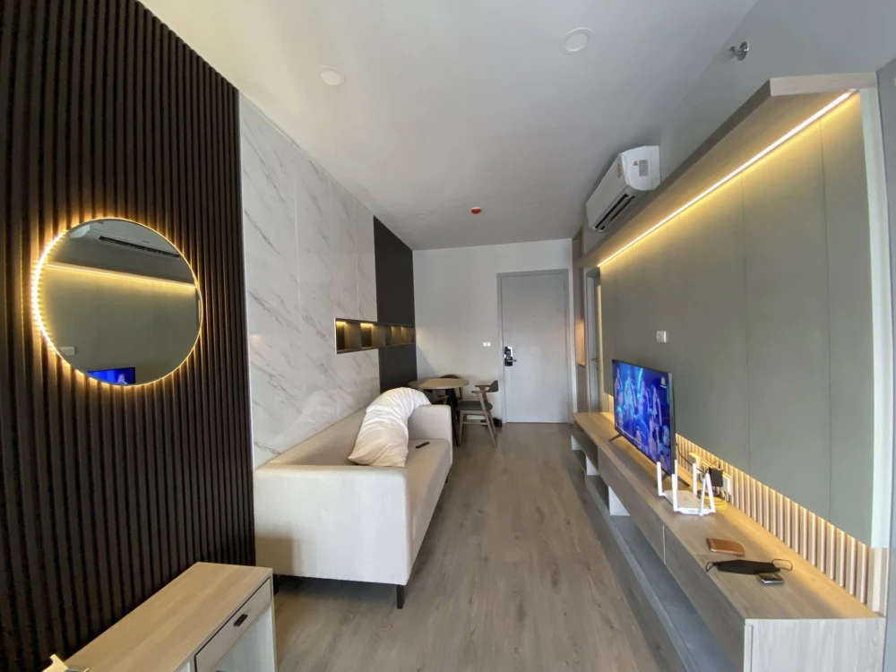 Condo for rent, ready to move in, Chapter One Flow Bangpo, high floor, Chao Phraya River view, built-in with complete furniture and appliances, just b