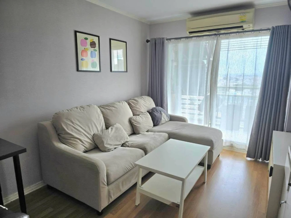 Condo for rent at Lumpini Place Ratchada Tha Phra. Corner unit with two balconies, beautiful and unblocked views. The bedroom view is stunning. Book n images
