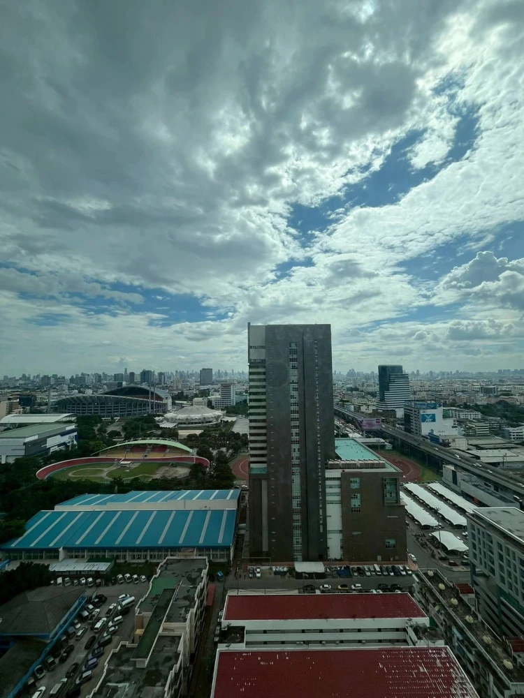 Condo for rent at Supalai Veranda Ramkhamhaeng. Ready to move in. Fully furnished. Come reserve now. Don't miss out!