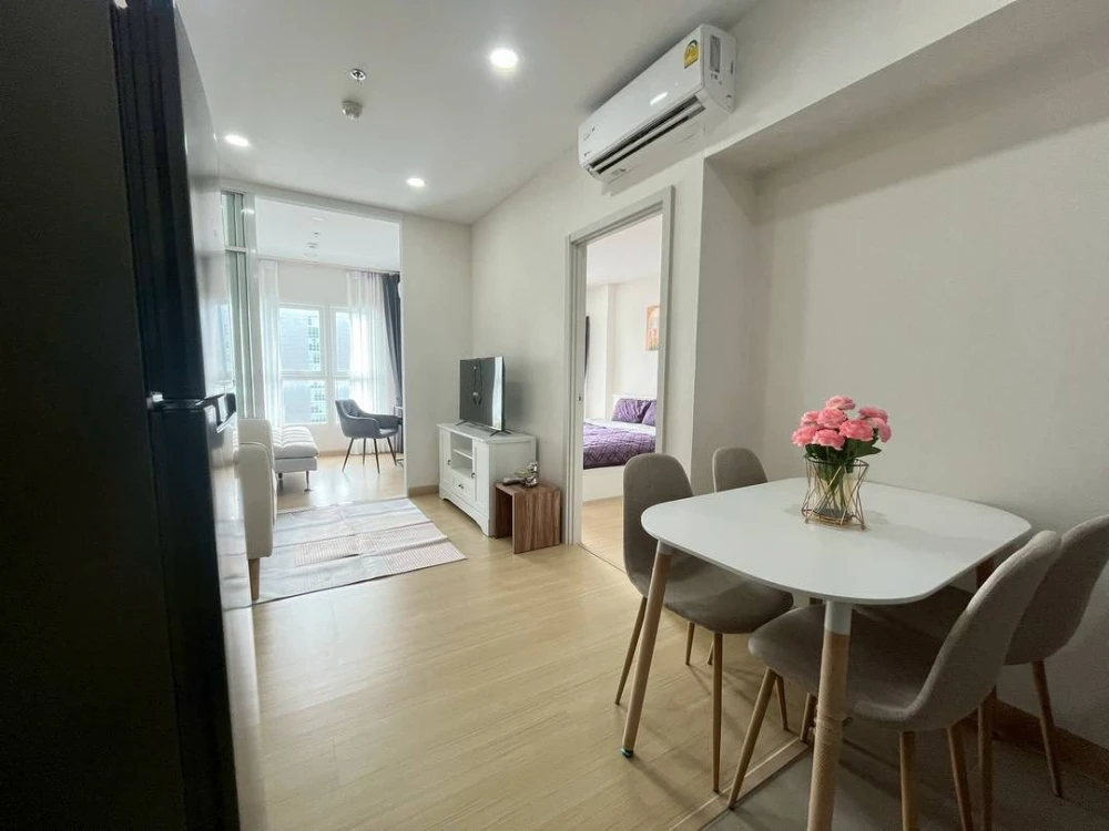Condo for rent at Supalai Veranda Ramkhamhaeng. Ready to move in. Fully furnished. Come reserve now. Don't miss out!