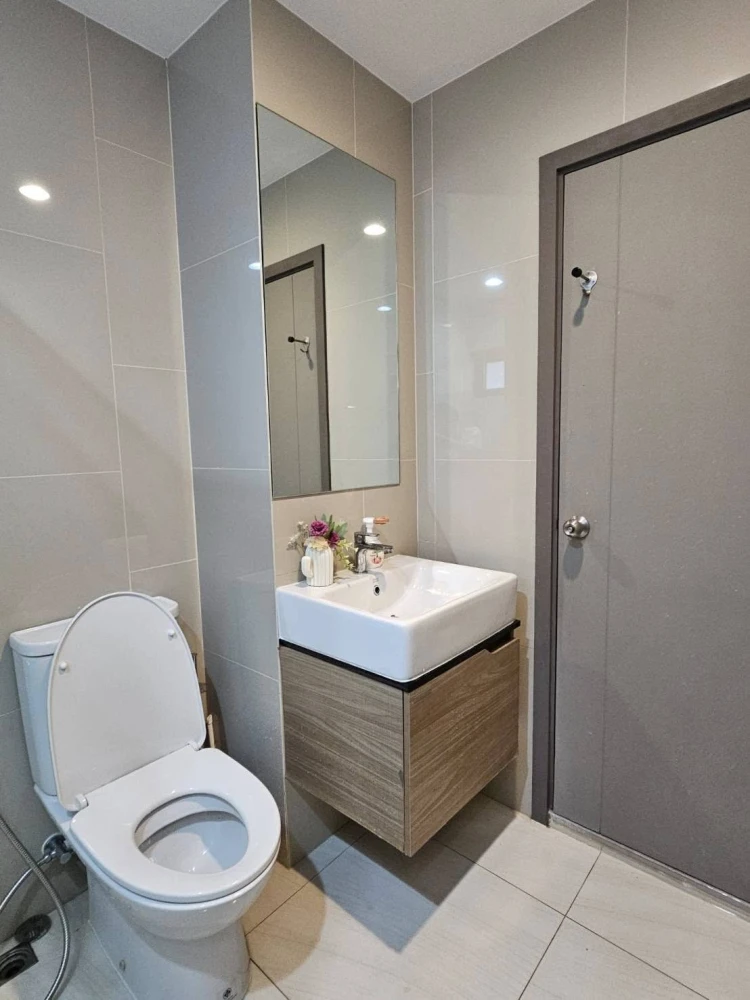 Condo for rent, luxury, next to MRT, beautiful view, high floor, fully furnished, ready to move in immediately, Ideo Tha Phra Interchange