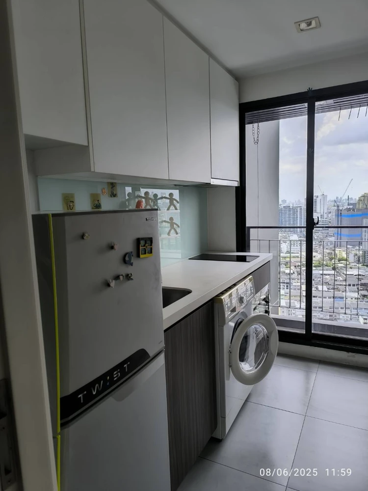 Condo for rent: Urbano Absolute Sathorn Taksin, high view, no blocks, complete furniture set, hurry and bring your bags.