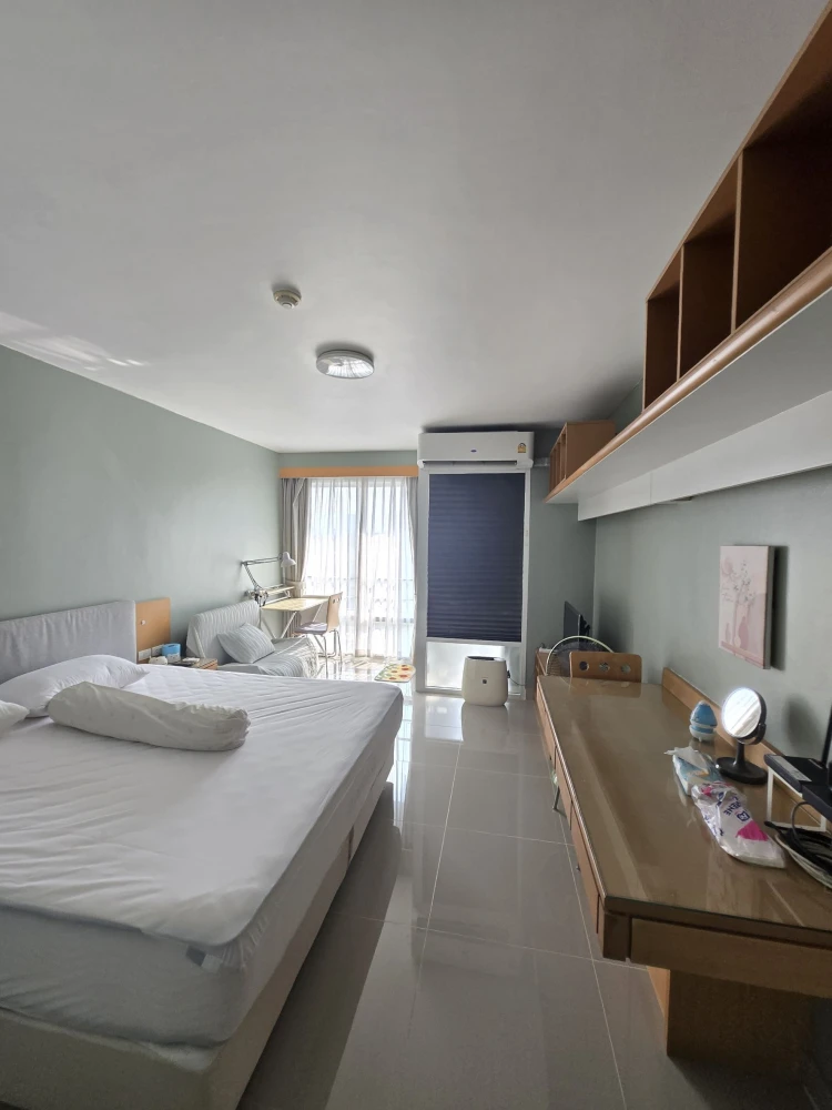 Condo for rent: I-House Rama 9-Ekkamai, studio room with furniture + complete set of electrical appliances. Book now.