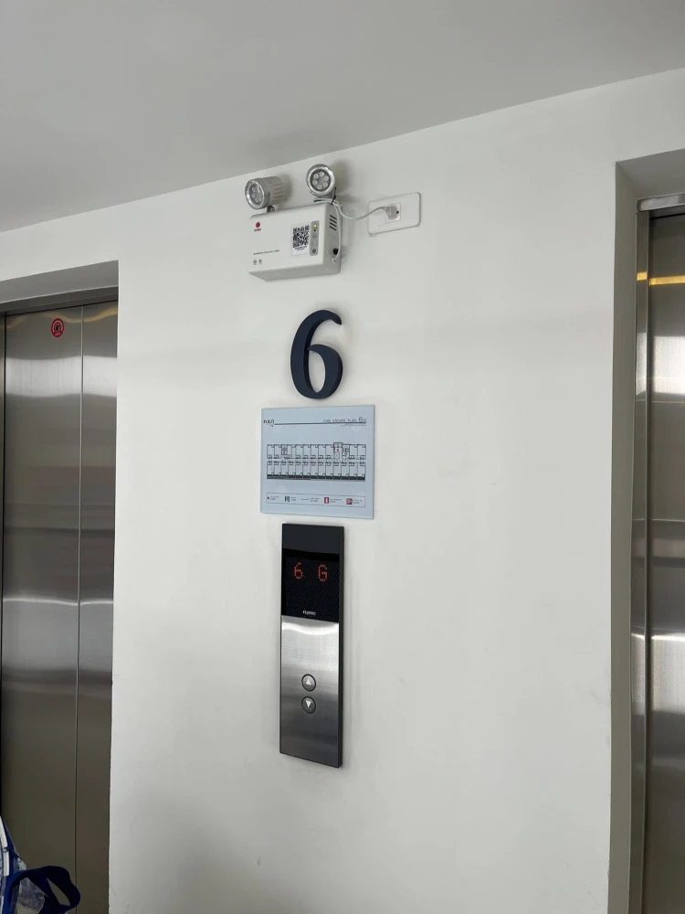 ปล่อยเช่าด่วนๆ Flexi Sathorn Charoennakorn ห้องกั้นแยกชัดเจน เฟอร์ เครื่องใช้ไฟฟ้าครบ มาจองด่วน อย่ารอช้า
