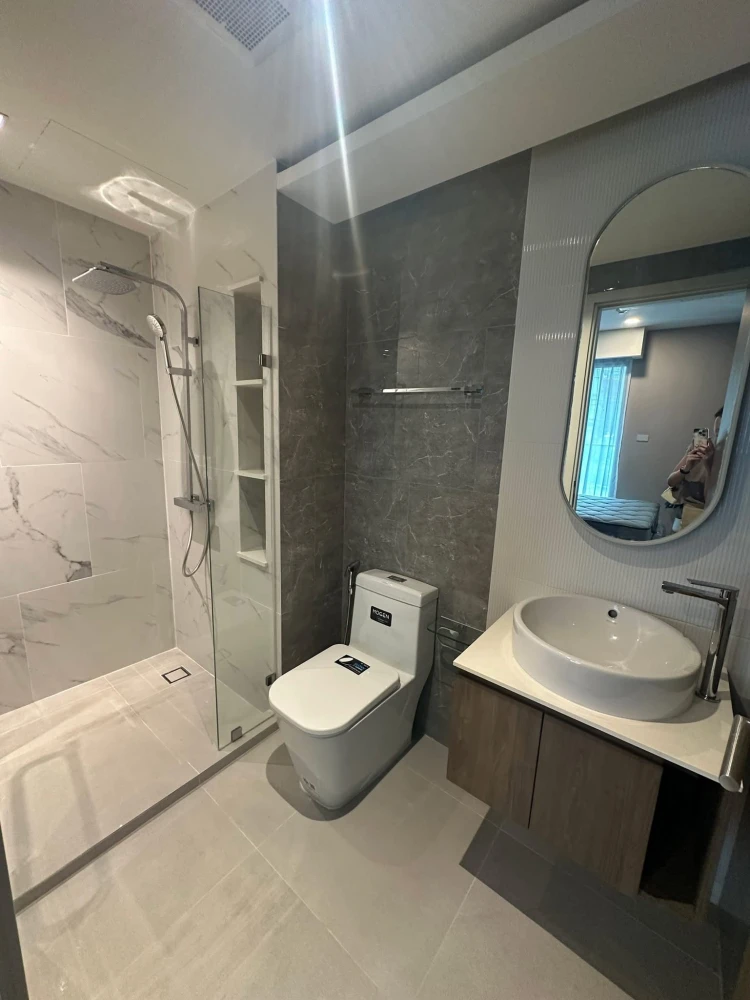 Urgently for rent: LLOYD SOONVIJAI-THONGLOR, 1 bedroom, 1 bathroom, 2nd floor, low price, very attractive price. You must hurry to reserve now.