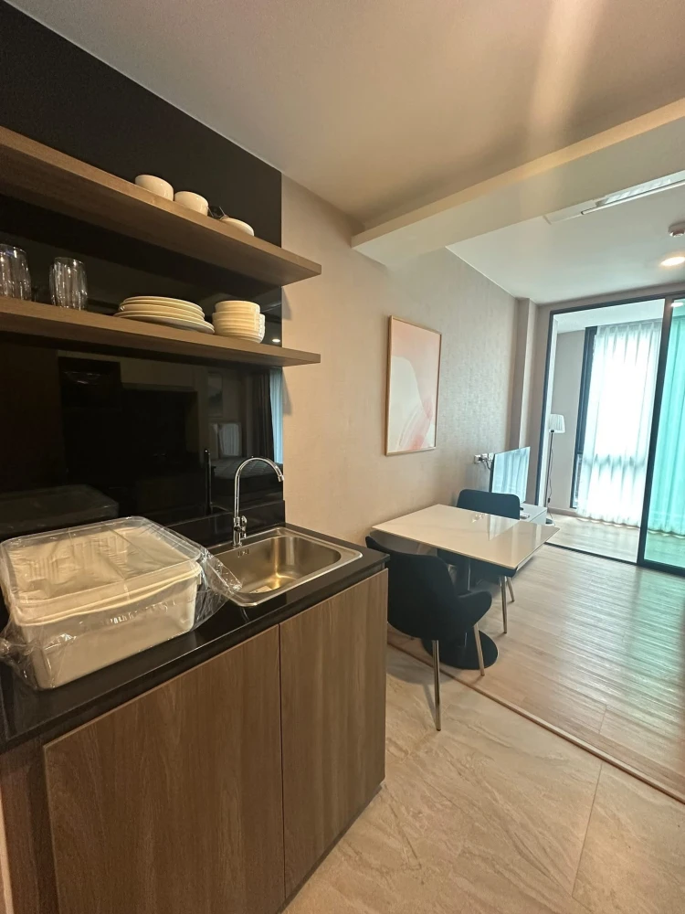 Urgently for rent: LLOYD SOONVIJAI-THONGLOR, 1 bedroom, 1 bathroom, 2nd floor, low price, very attractive price. You must hurry to reserve now.