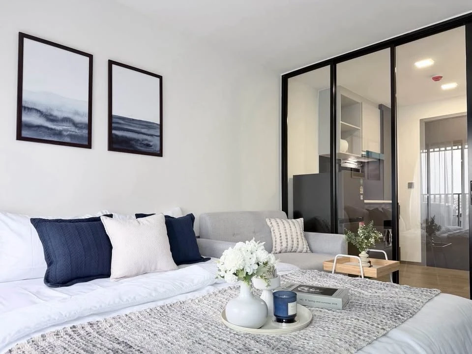 Urgent rental: Maroon Ratchada 32. Move-in ready unit with full amenities. Great value—book now before it's gone!