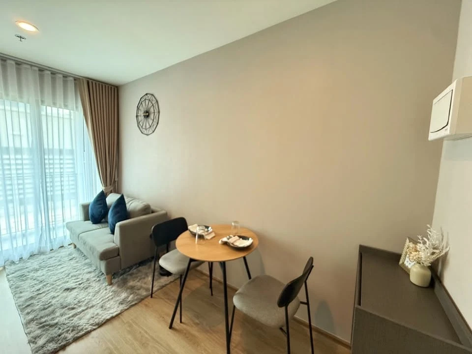 Urgently for rent: Noble Nue District R9, fully furnished, ready to move in, complete with furniture and appliances, just bring your bags and move in.