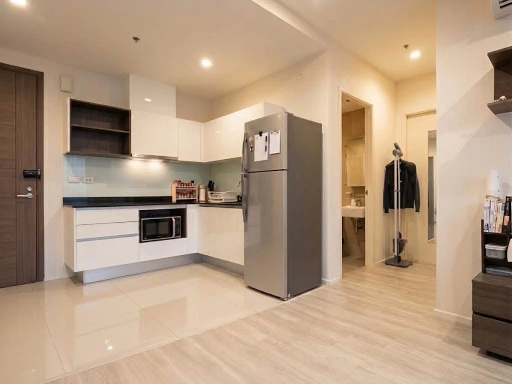 Urgent rental: Quinn Ratchada 17. A spacious, comfortable unit with ample living area—convenience and everything you need in one place. You definitely