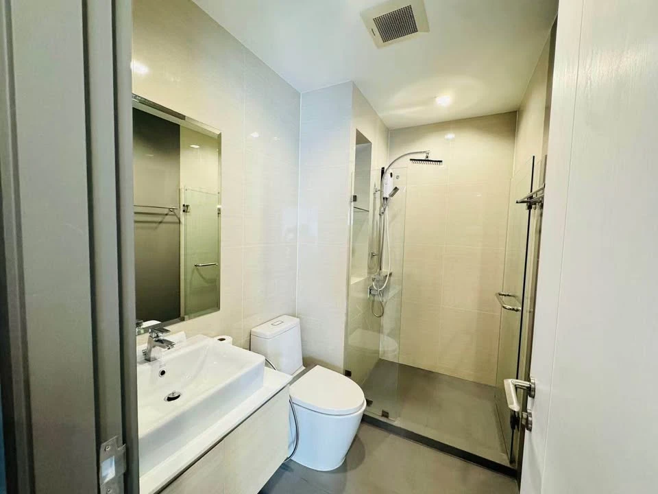 Urgently for rent: The Rich Sathorn–Taksin, a large room, comfortable living, lots of usable space. I must say, hurry and reserve now!