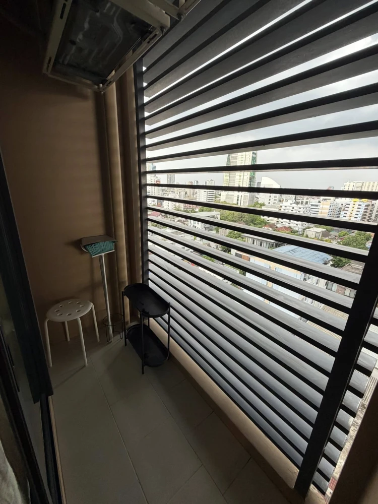 Condo for rent, DENIM JATUJAK. Nice unit on the 11th floor with great views. Fully furnished. Book now!